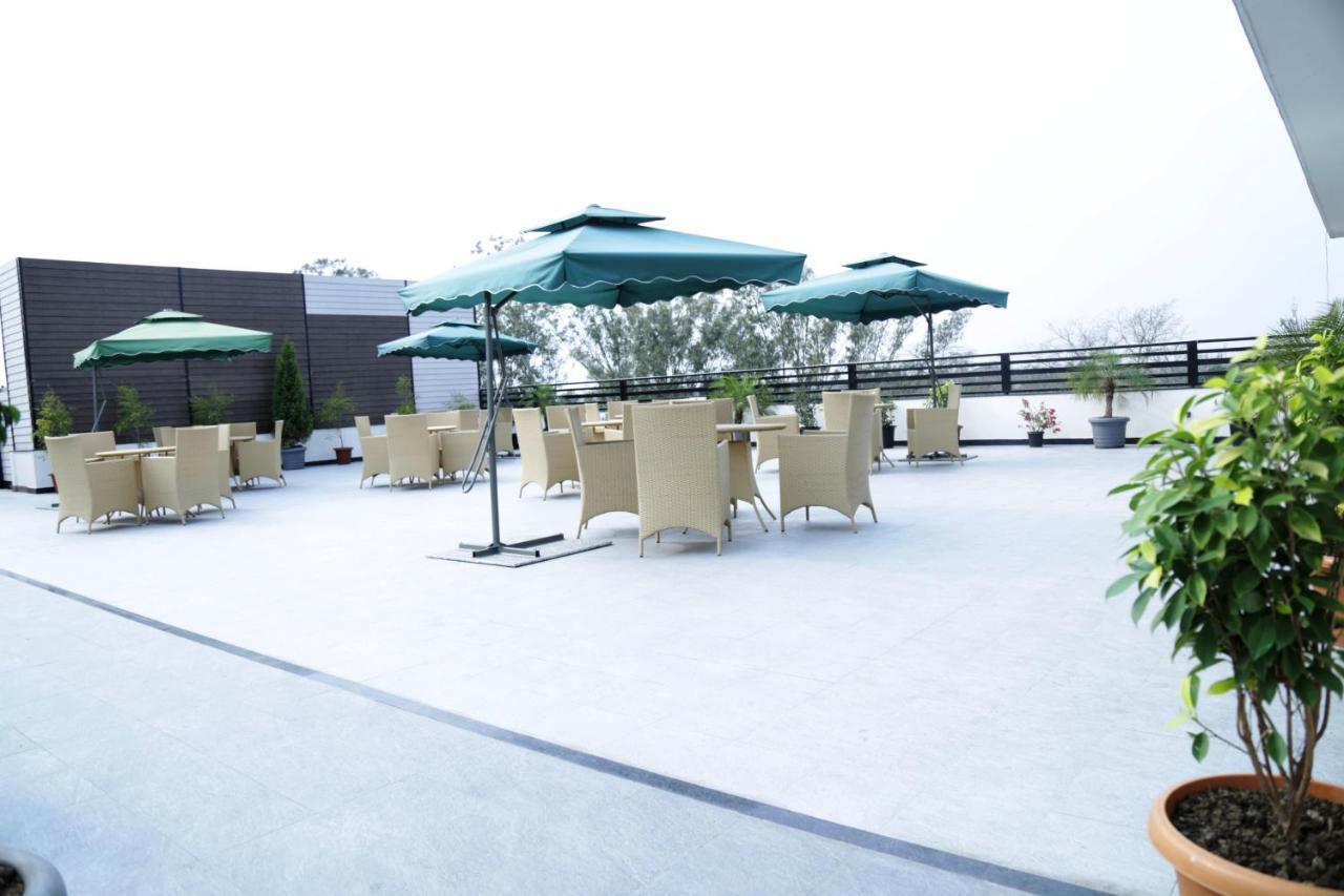 Hotel Prism - A Boutique Hotel Jorhāt Εξωτερικό φωτογραφία
