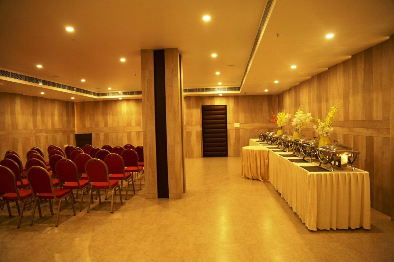 Hotel Prism - A Boutique Hotel Jorhāt Εξωτερικό φωτογραφία