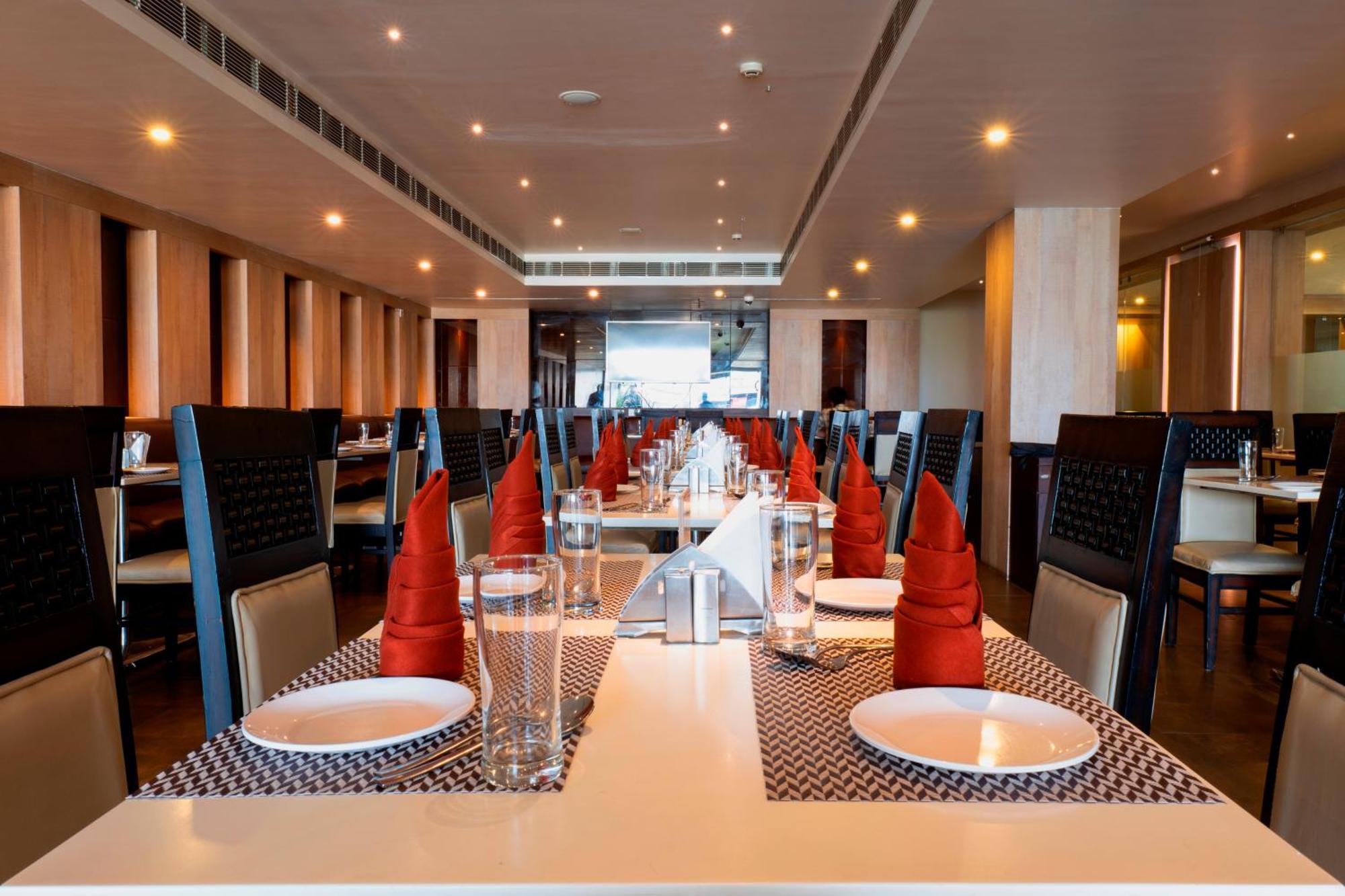 Hotel Prism - A Boutique Hotel Jorhāt Εξωτερικό φωτογραφία