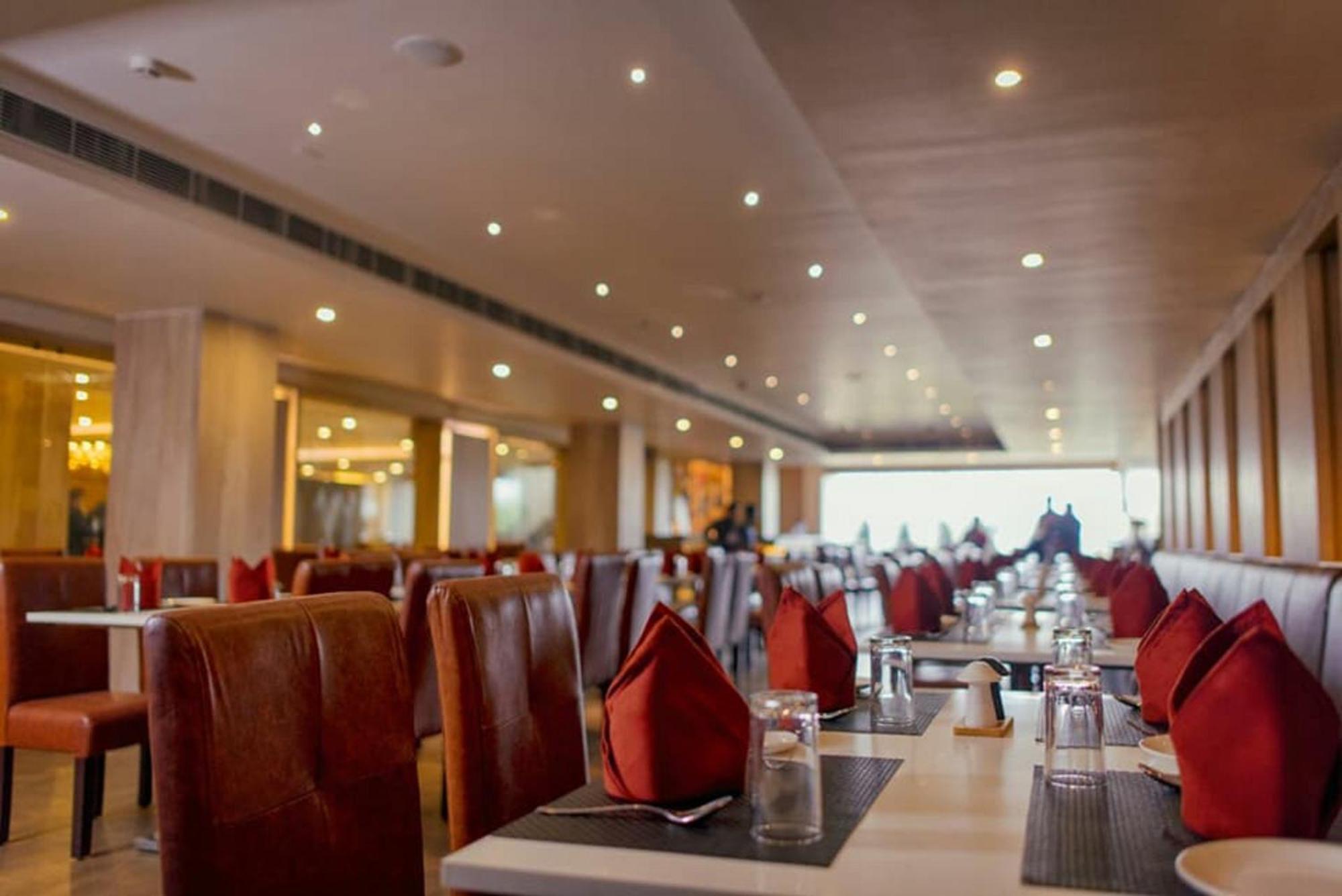 Hotel Prism - A Boutique Hotel Jorhāt Εξωτερικό φωτογραφία